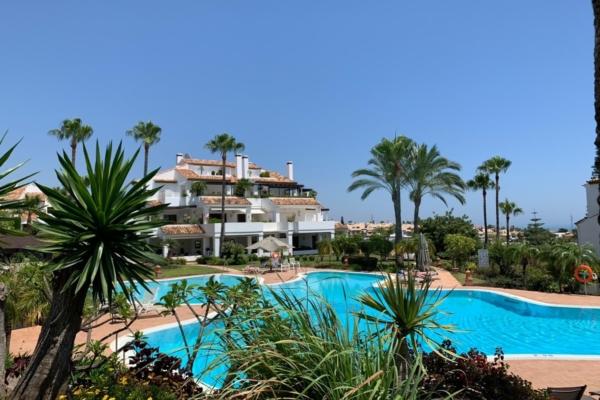 Sold: 3 Bedroom, 4 Bathroom Apartment in Monte Paraiso, Marbella Golden Mile